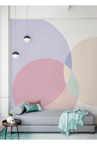 peindre des motifs géométriques sur un mur avec des cercles entremêlés